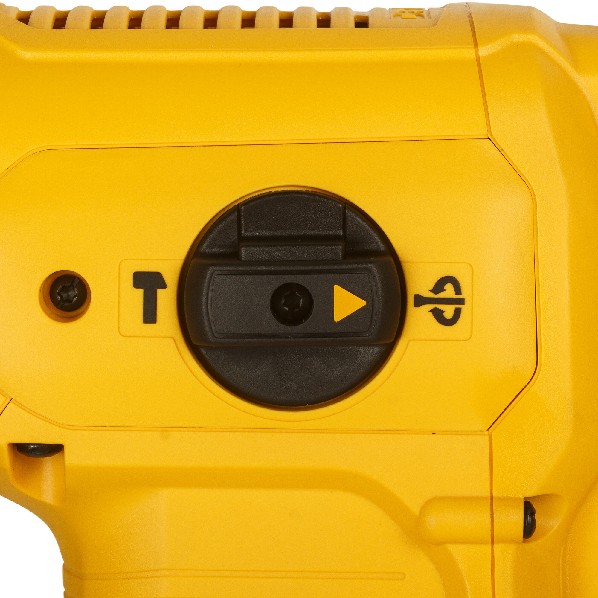 Máy đục HEX 1050W 5Kg 17mm