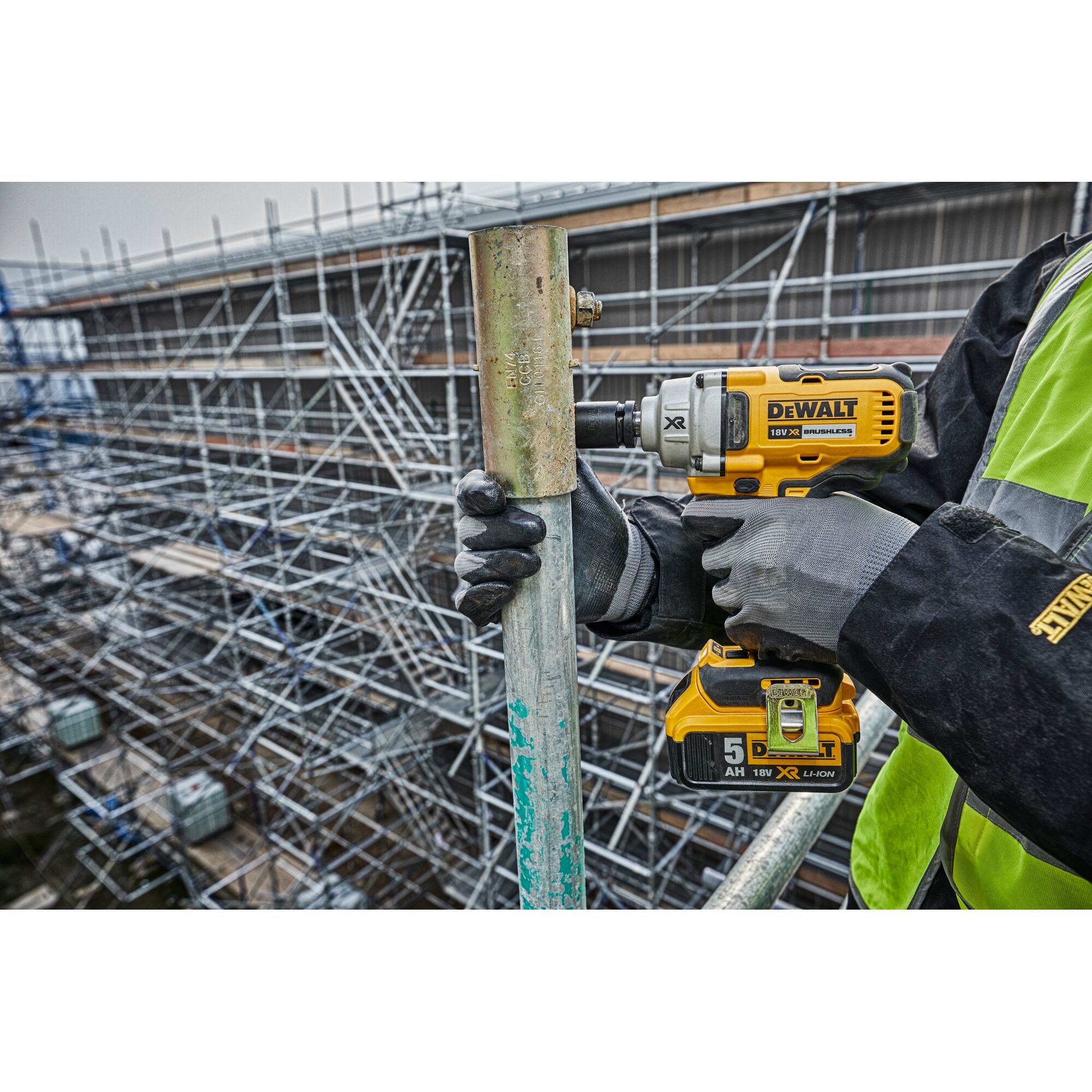 Máy vặn bulong dùng pin mô-men xoắn cao nhỏ gọn 18V XR