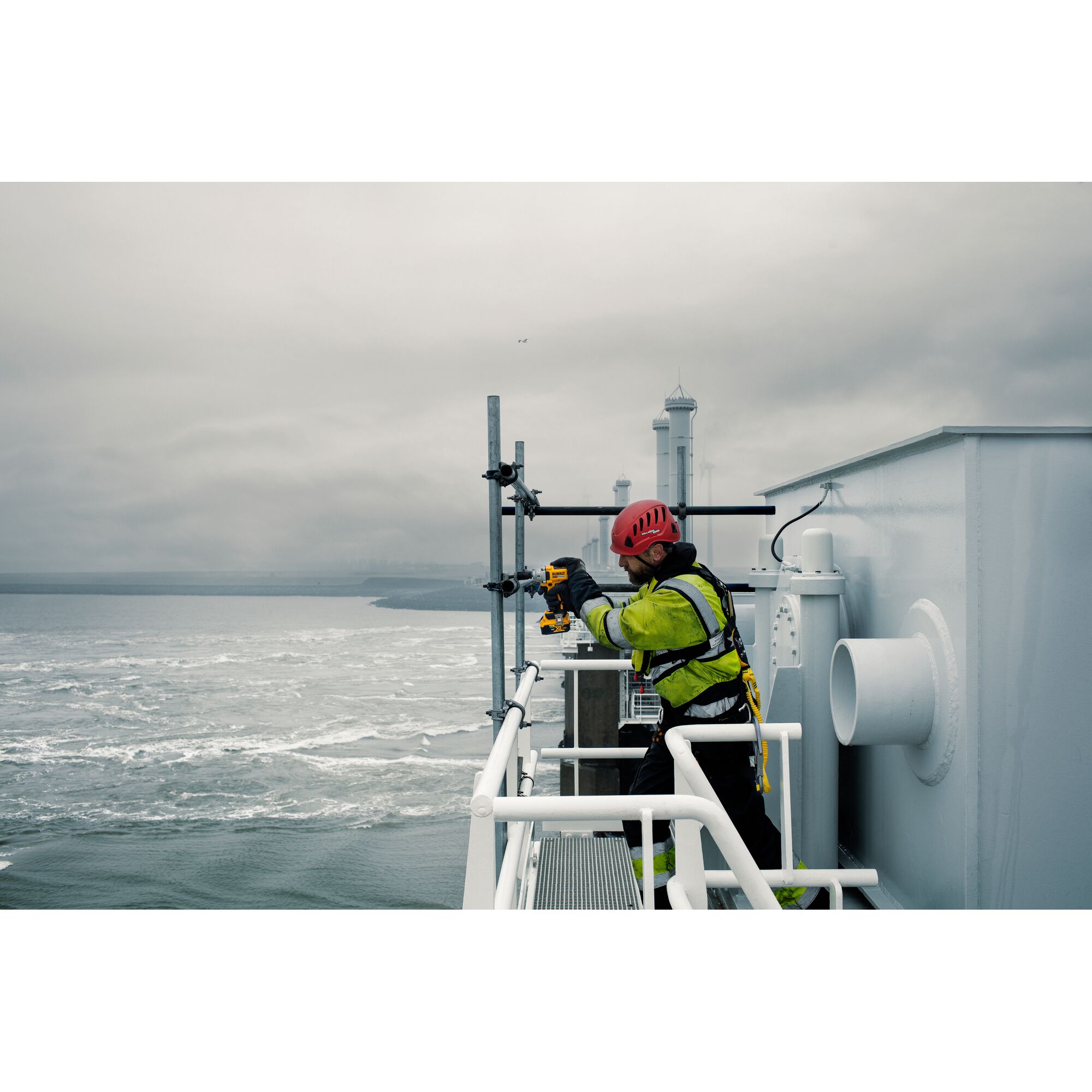 Máy vặn bulong dùng pin mô-men xoắn cao nhỏ gọn 18V XR