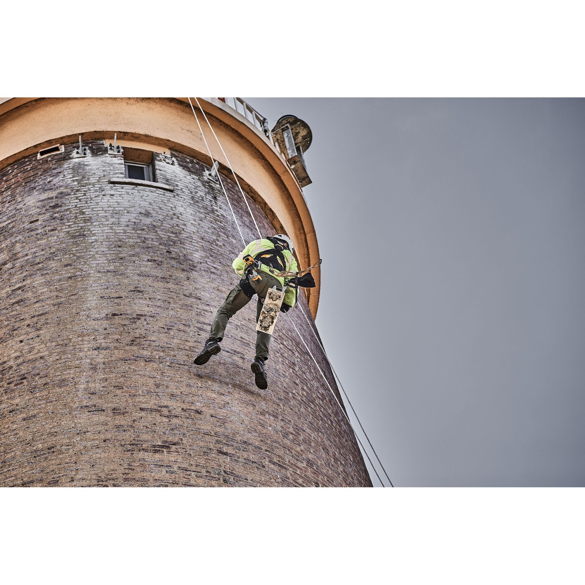 Máy vặn bulong dùng pin mô-men xoắn cao nhỏ gọn 18V XR