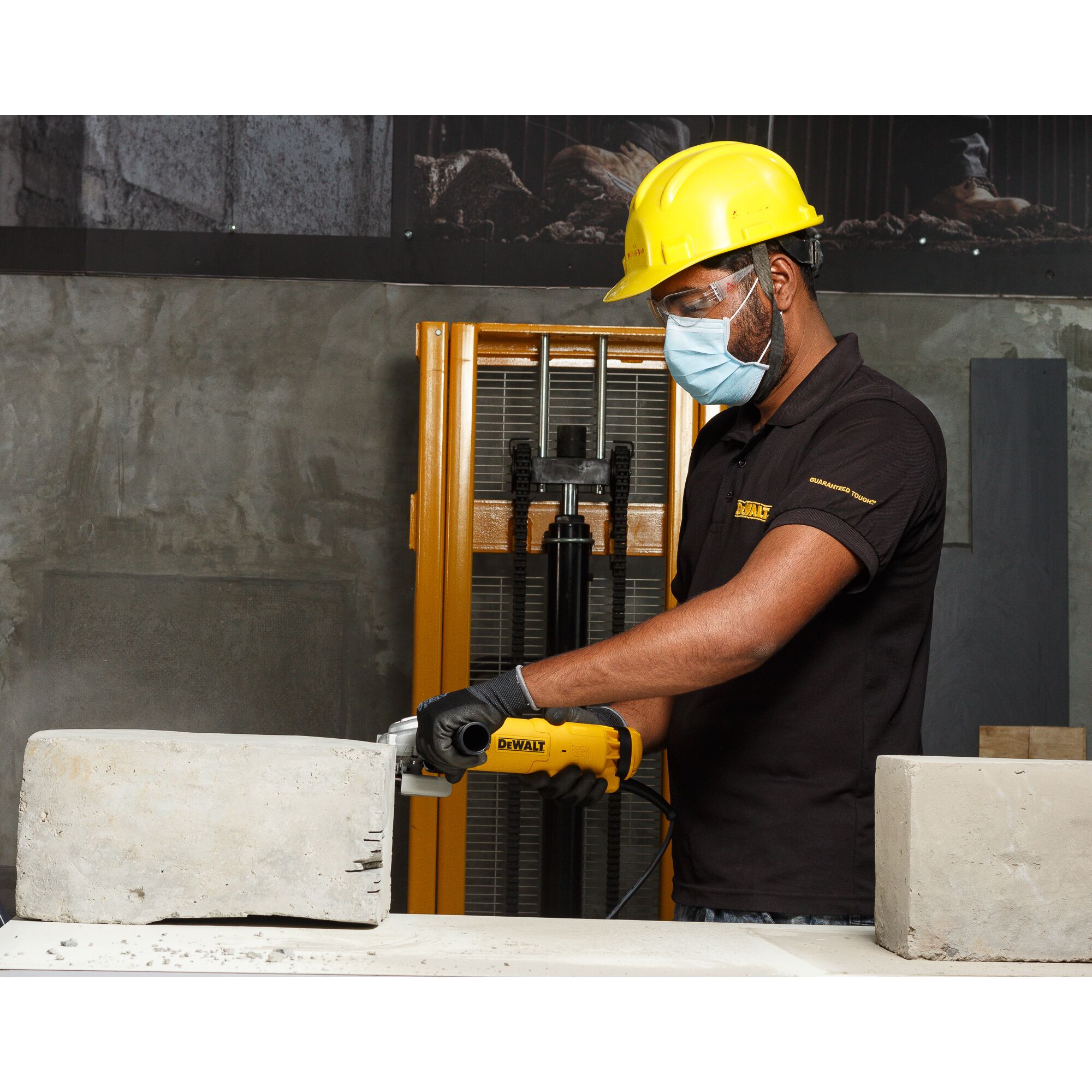 Máy mài góc 4 inch 1010W có công tắc trượt